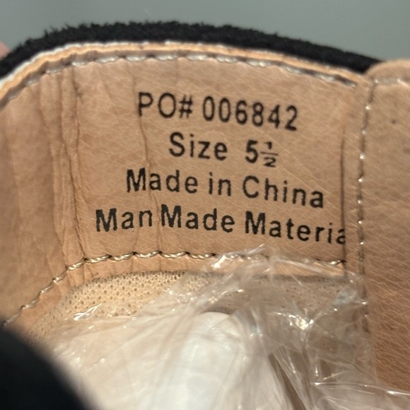 Journee Collection Rosalia Studded Pointed Toe Kitten Heel Booties Women Sz 5.5 - Picture 11 of 11